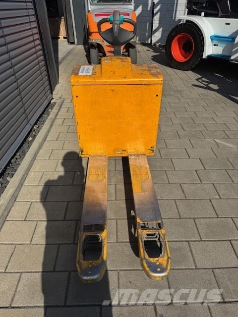Jungheinrich EJE 220 Montacargas manual