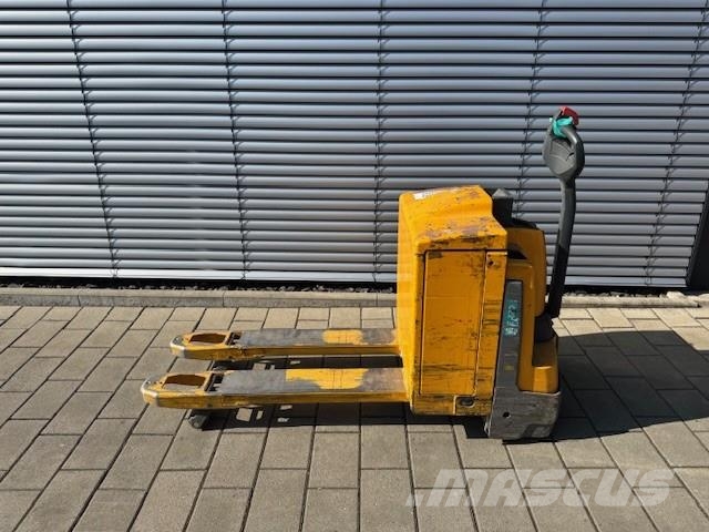 Jungheinrich EJE 220 포크리프트
