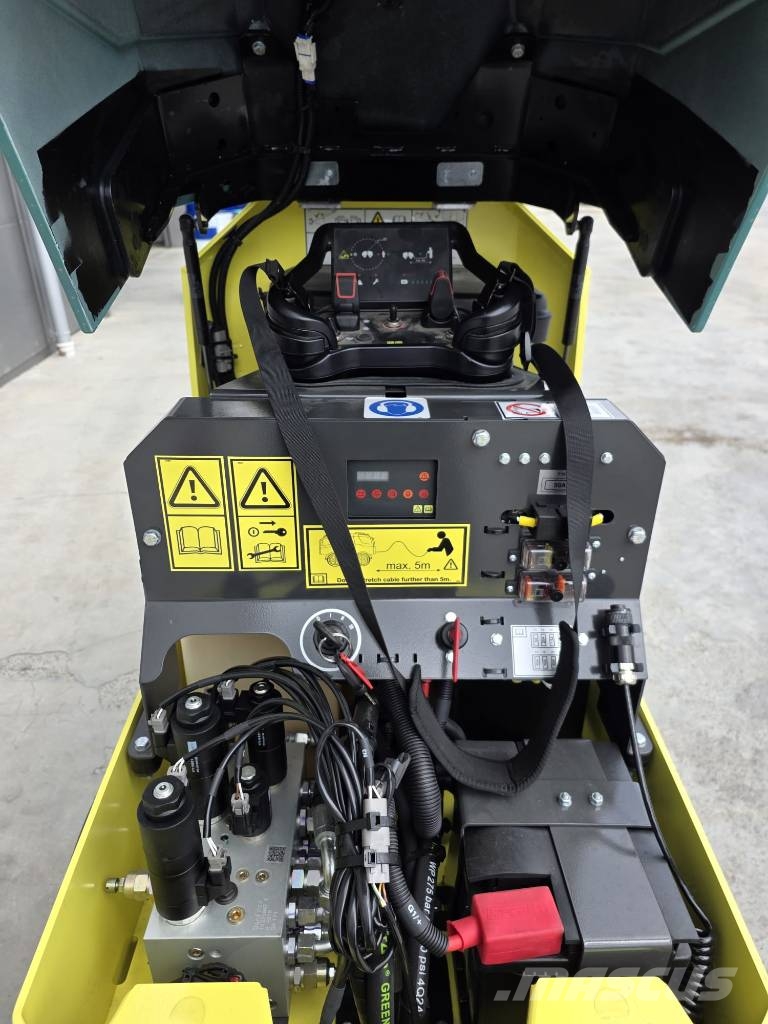 Ammann ARR 1575-2 Rammax 토양 다짐기