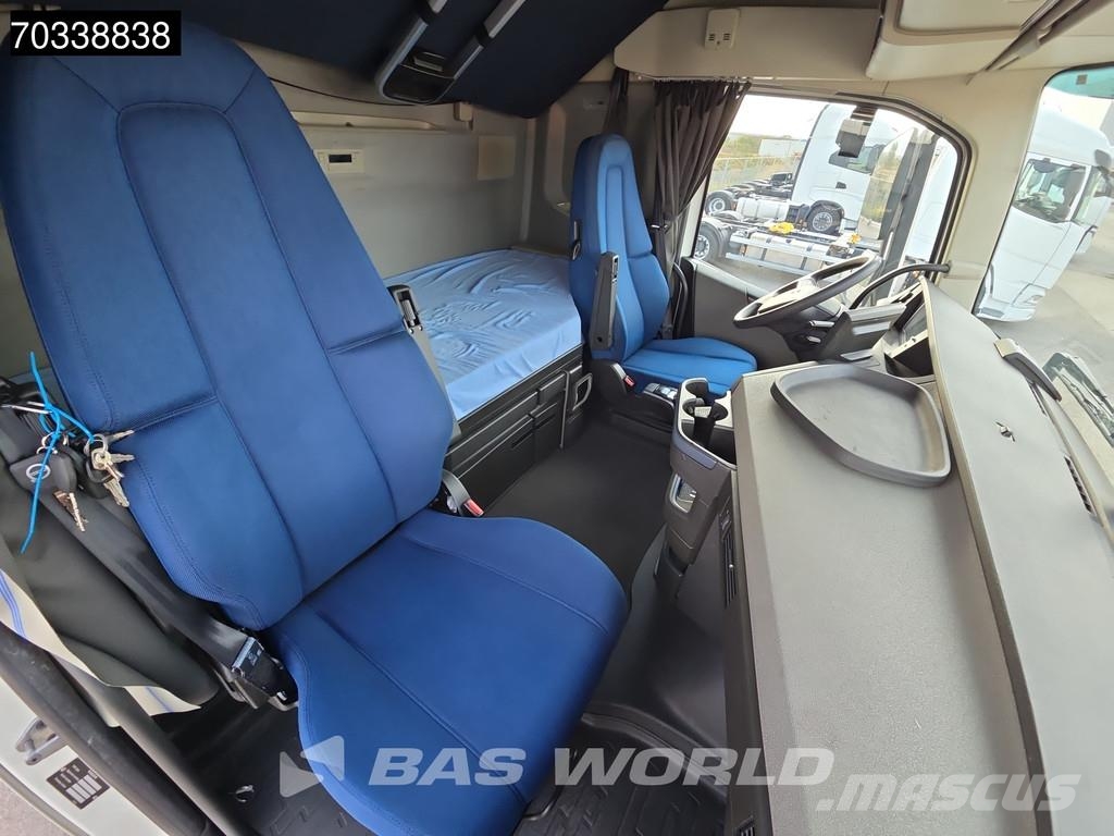 Volvo FH 500 FH 4X2 EXPORT ONLY! 2xTanks I-ParkCool Тягачі