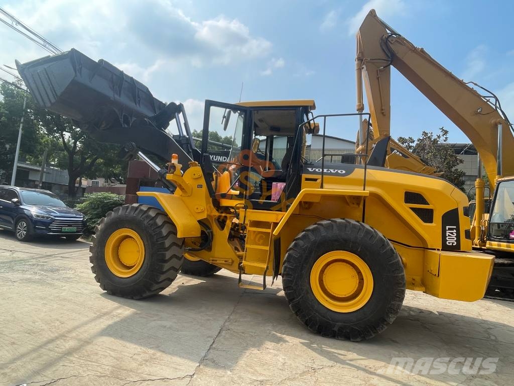 Volvo L 120 G Gumikerekes homlokrakodók