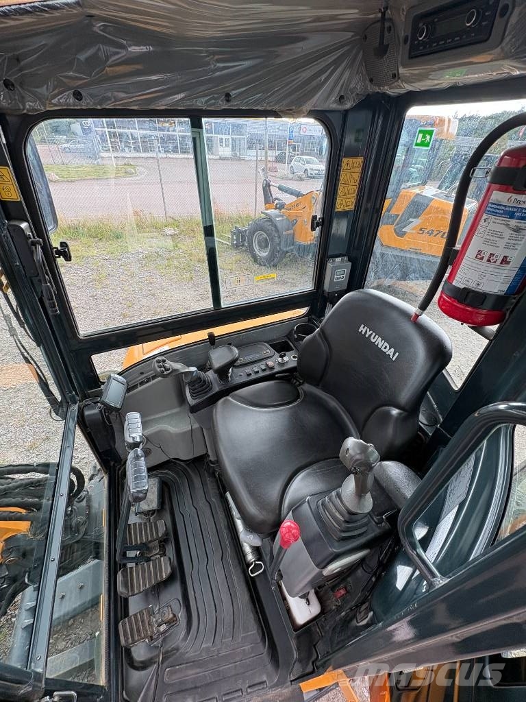 Hyundai R25Z-AK, Lång sticka Miniexcavadoras
