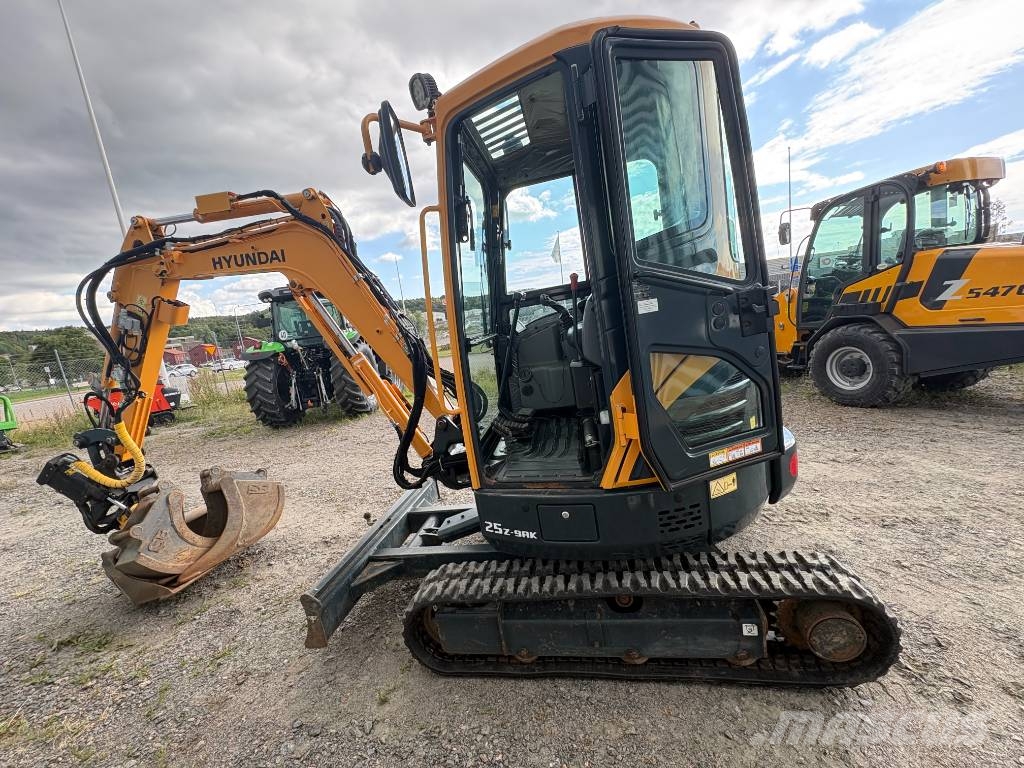 Hyundai R25Z-AK, Lång sticka Miniexcavadoras