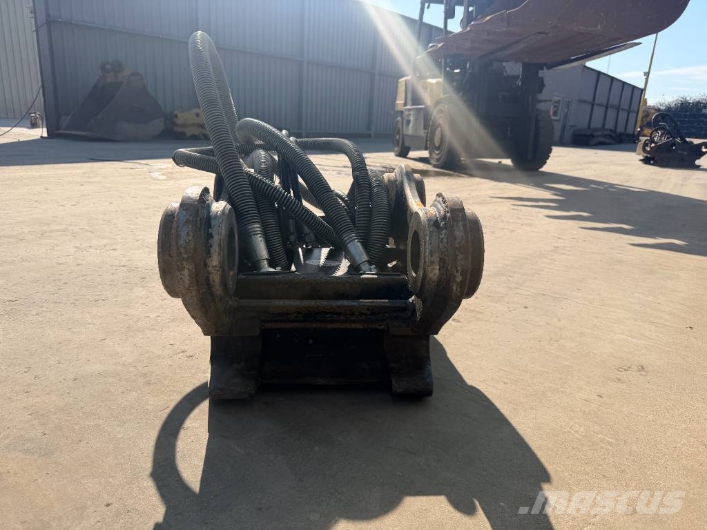 OilQuick OQ70 - M318D / 320D / 320E / 320F / 323D / 323E / موصلات سريعة
