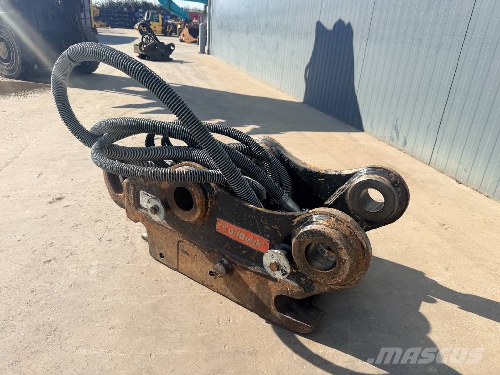 OilQuick OQ70 - M318D / 320D / 320E / 320F / 323D / 323E / موصلات سريعة