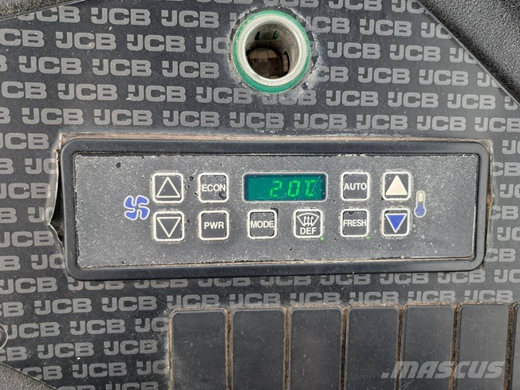 JCB 417 HT Kolesni nakladalci