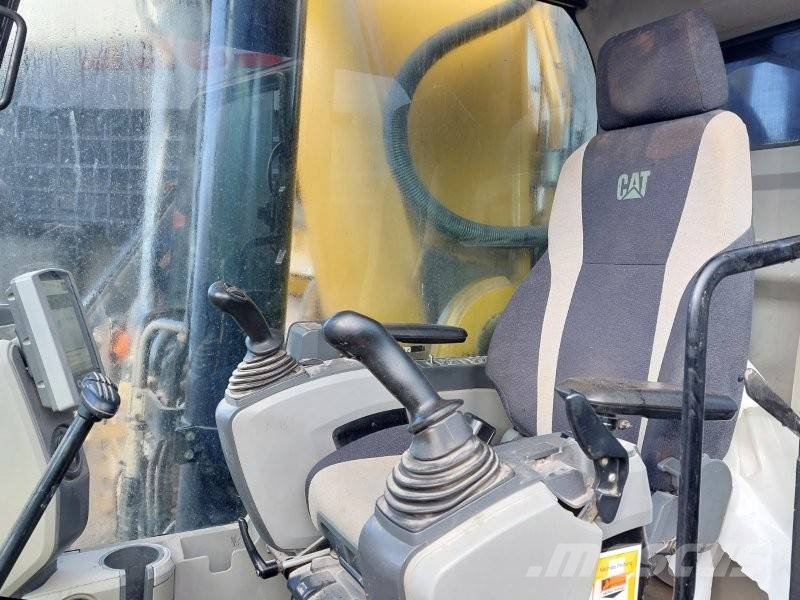 CAT 352 F Raupenbagger