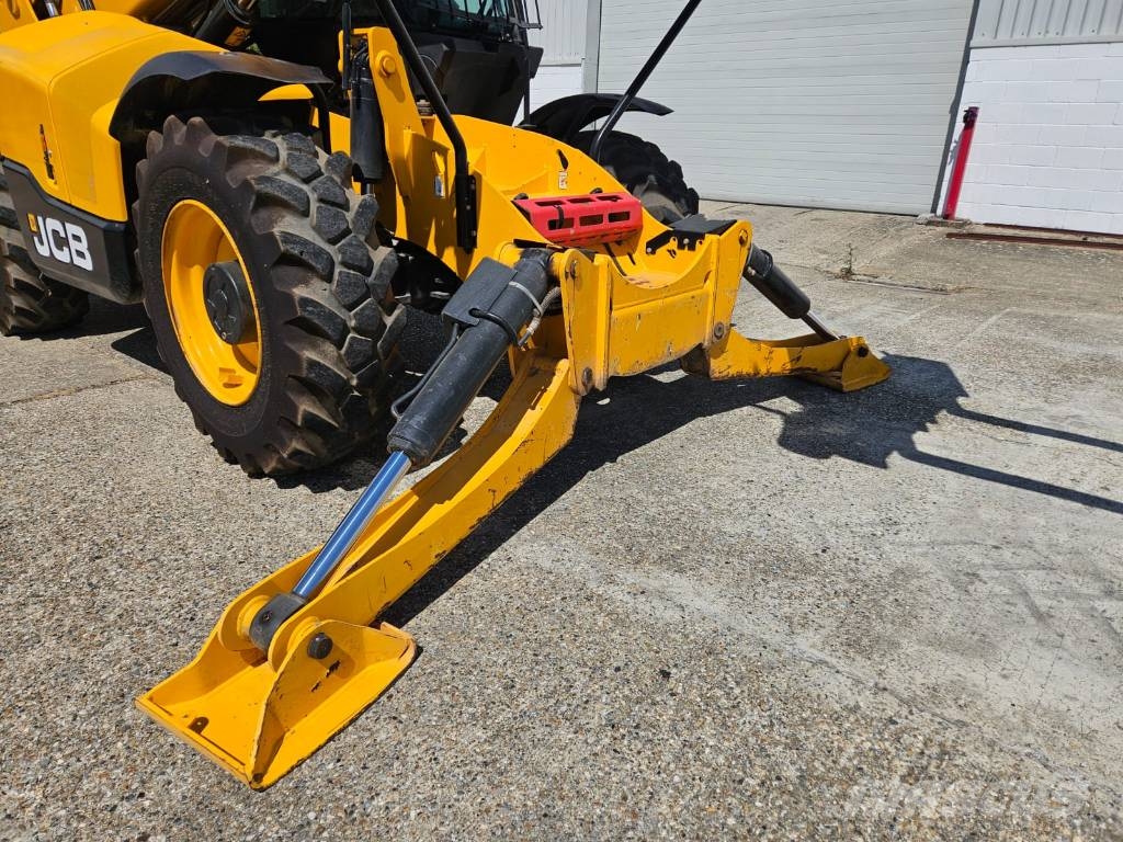 JCB 540-170 Teleskopiskie manipulatori