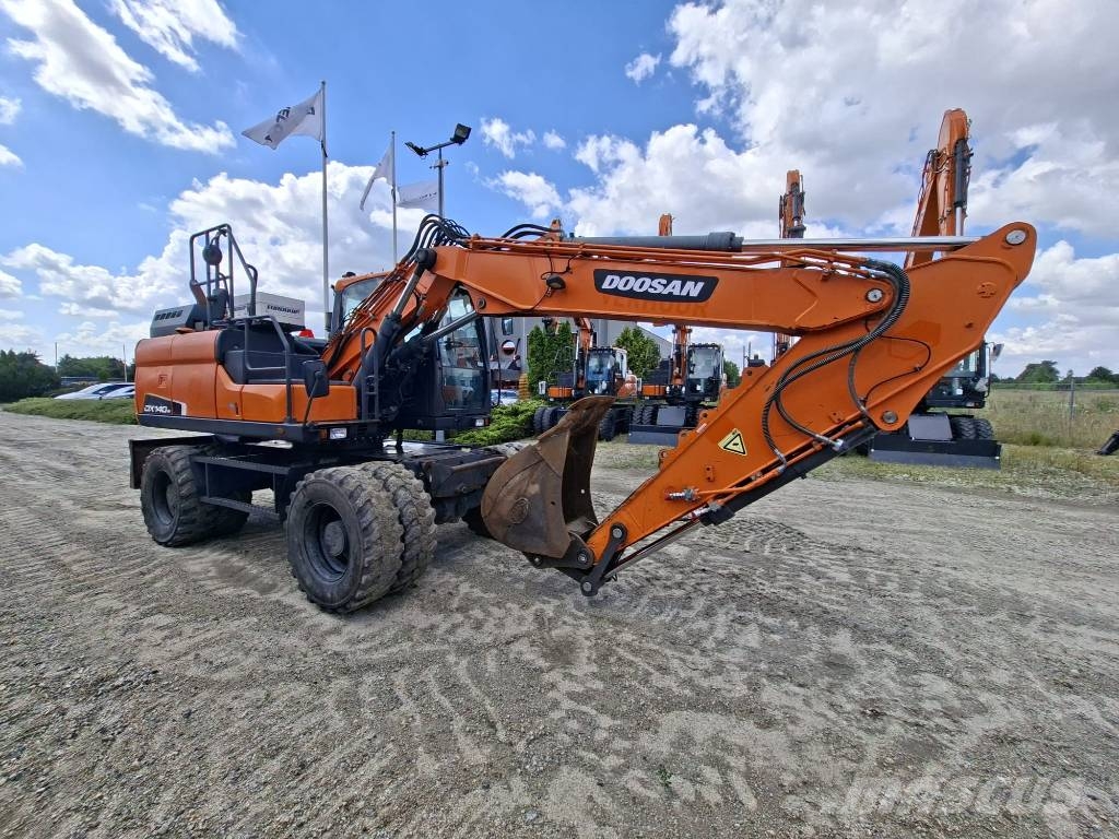 Doosan DX 140 W Wielgraafmachines