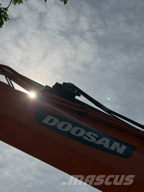 Doosan DX 140 LC-5 Crawler excavators