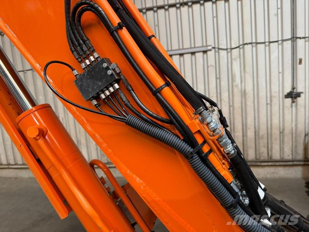 Doosan DX 62 R-3 6.2T - *FULL HYDR - *CENTRAL GREASING* - Minigraafmachines < 7t