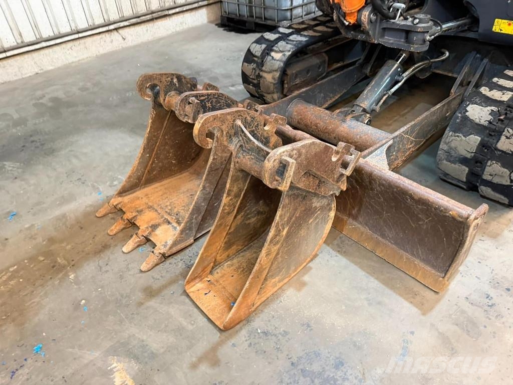 Doosan DX 62 R-3 6.2T - *FULL HYDR - *CENTRAL GREASING* - Minigraafmachines < 7t