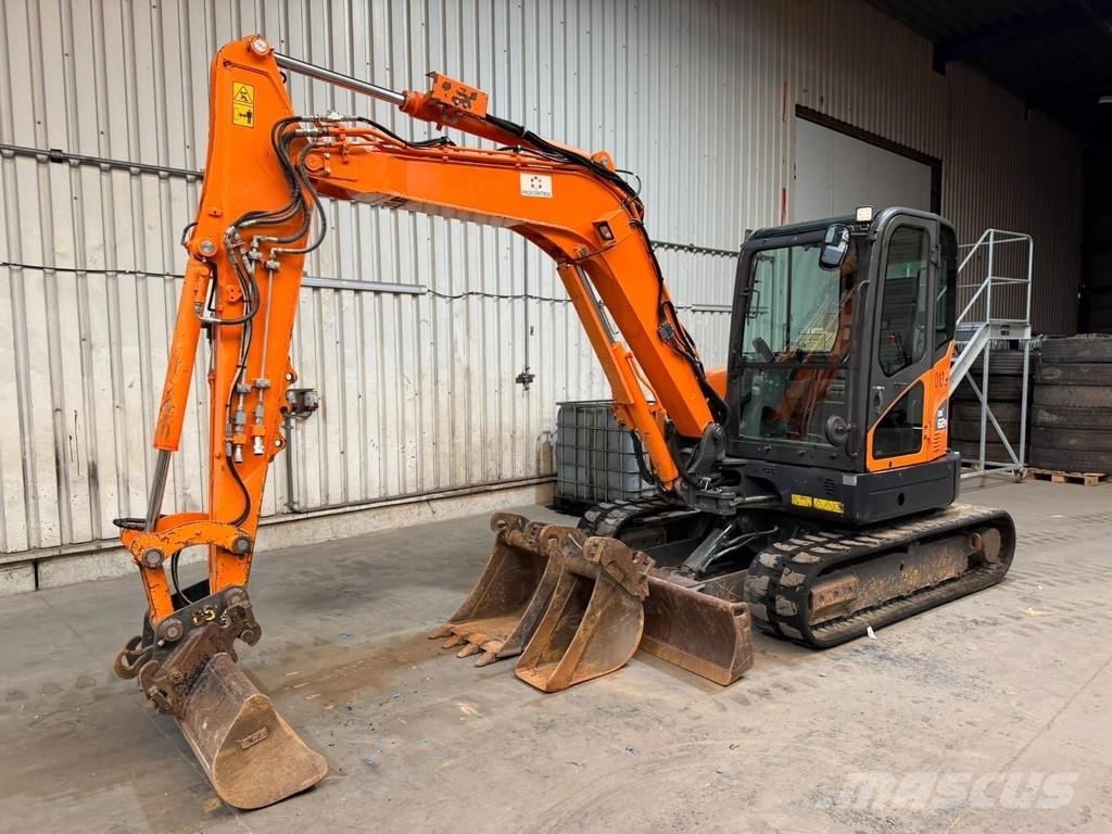 Doosan DX 62 R-3 6.2T - *FULL HYDR - *CENTRAL GREASING* - Minigraafmachines < 7t