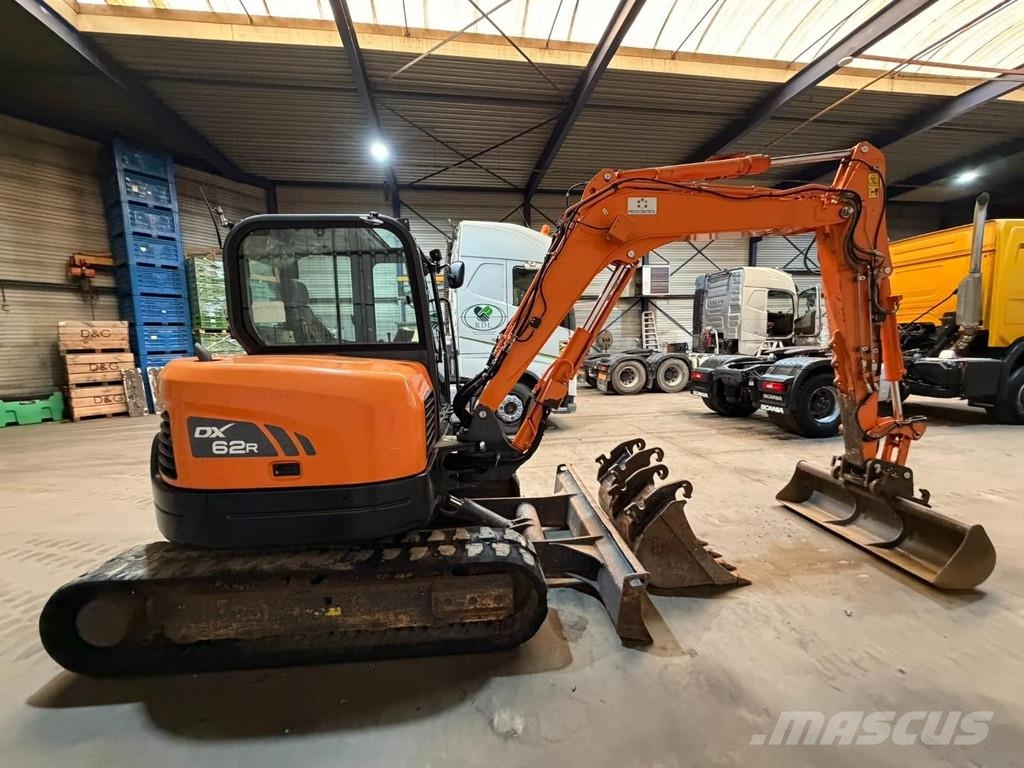 Doosan DX 62 R-3 6.2T - *FULL HYDR - *CENTRAL GREASING* - Minigraafmachines < 7t