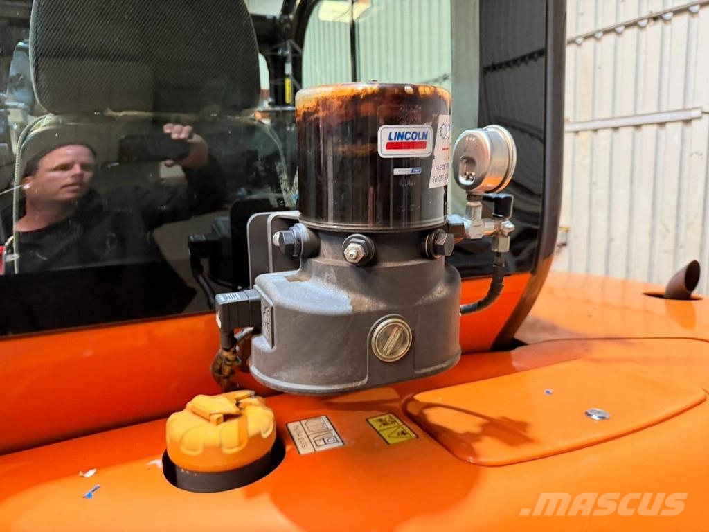 Doosan DX 62 R-3 6.2T - *FULL HYDR - *CENTRAL GREASING* - Minigraafmachines < 7t