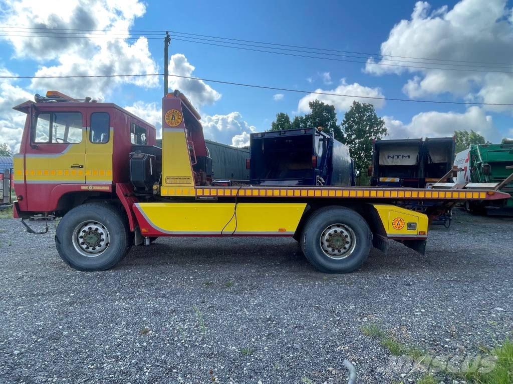 Scania SBA 111 Cegonhas