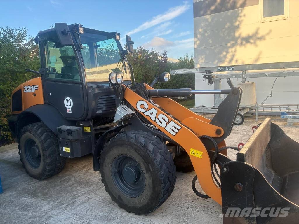 CASE 321 F Radlader