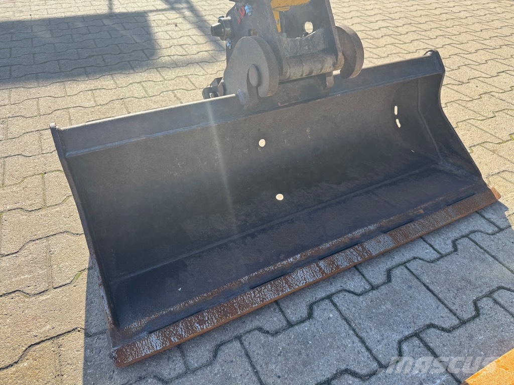 CAT 301.8 A/C Mini rýpadlá < 7t