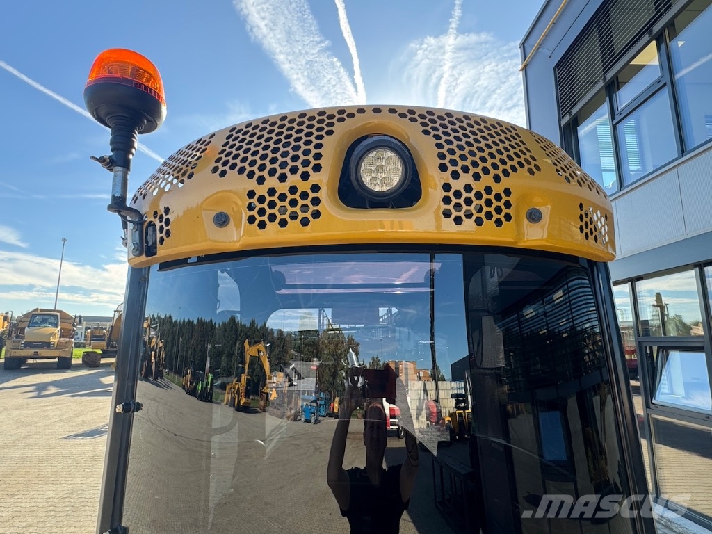 CAT 301.8 A/C Mini rýpadlá < 7t
