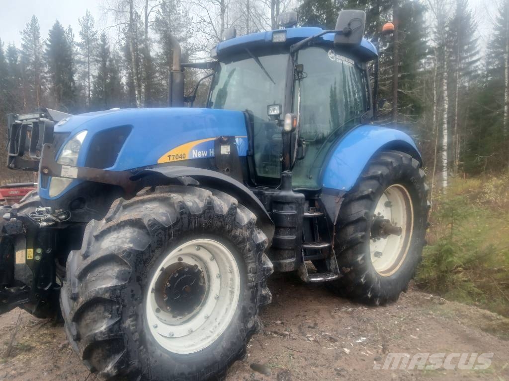 New Holland T7040PCE الجرارات