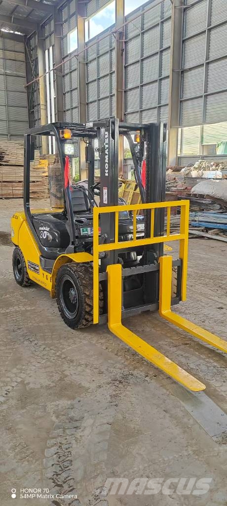 Komatsu FD 30 T-17 Dīzeļa autoiekrāvēji