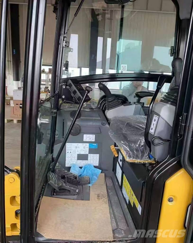 CAT 302 Mini excavators < 7t (Mini diggers)