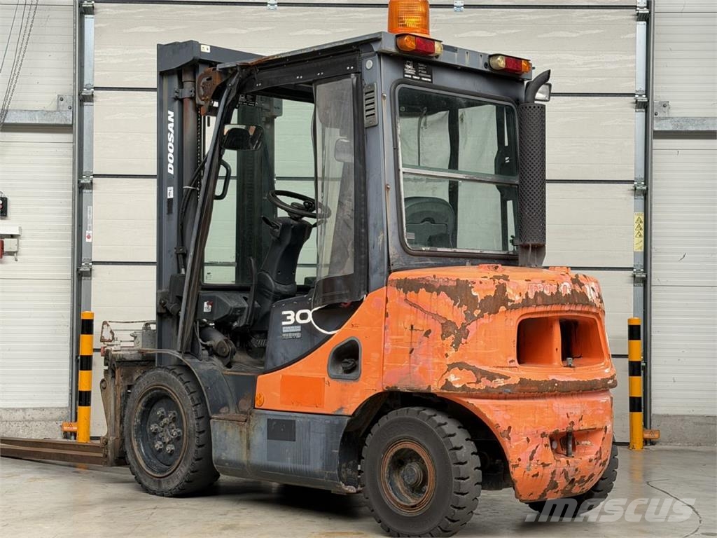 Doosan D30S-5 Diesel forklifts