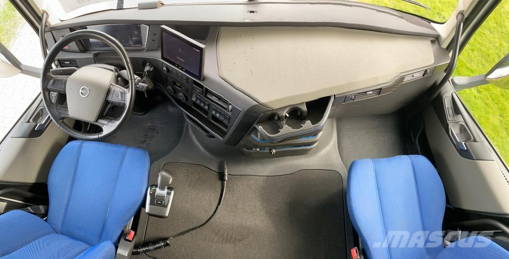 Volvo Vehicle Tractor 4x2 Standard Prime Movers