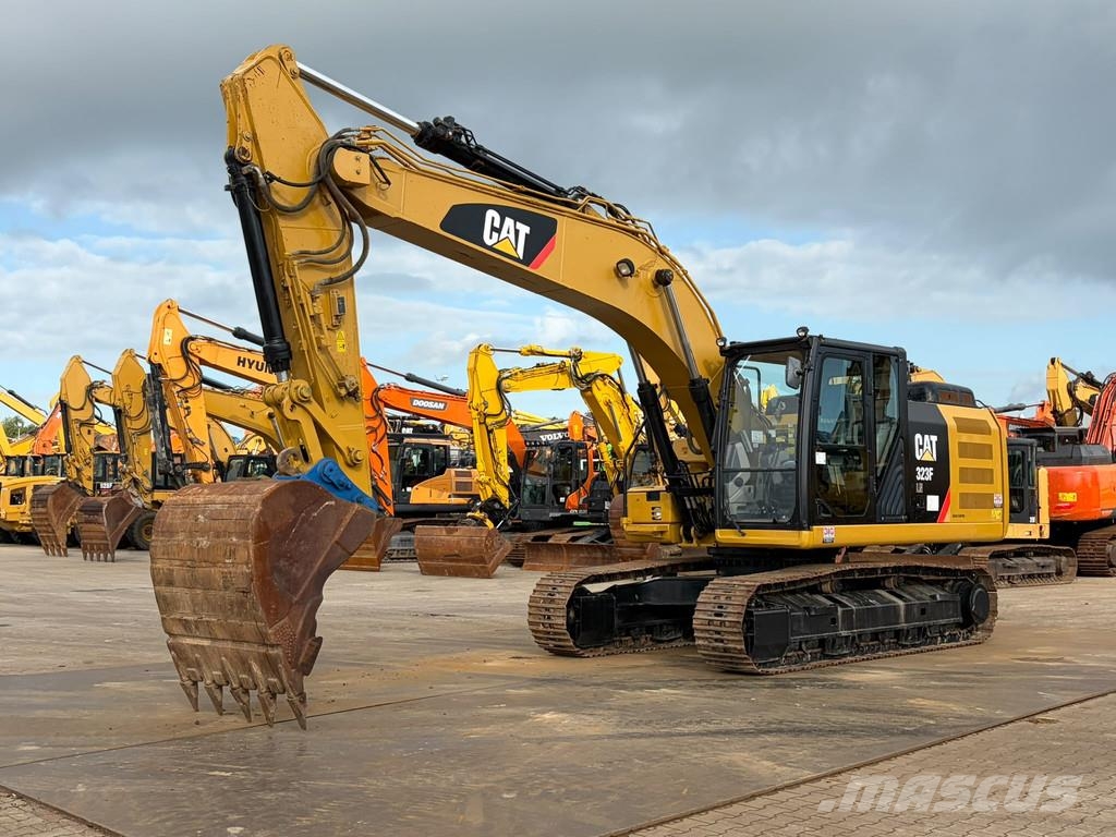 CAT 323FLN Bandgrävare