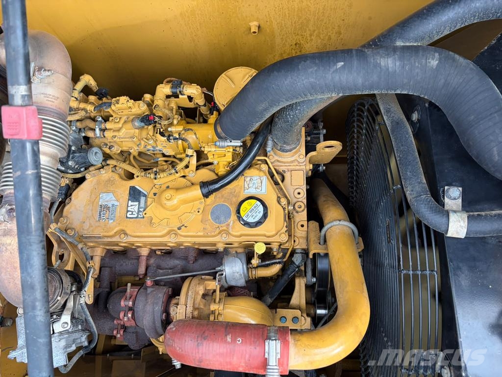 CAT 323FLN Bandgrävare
