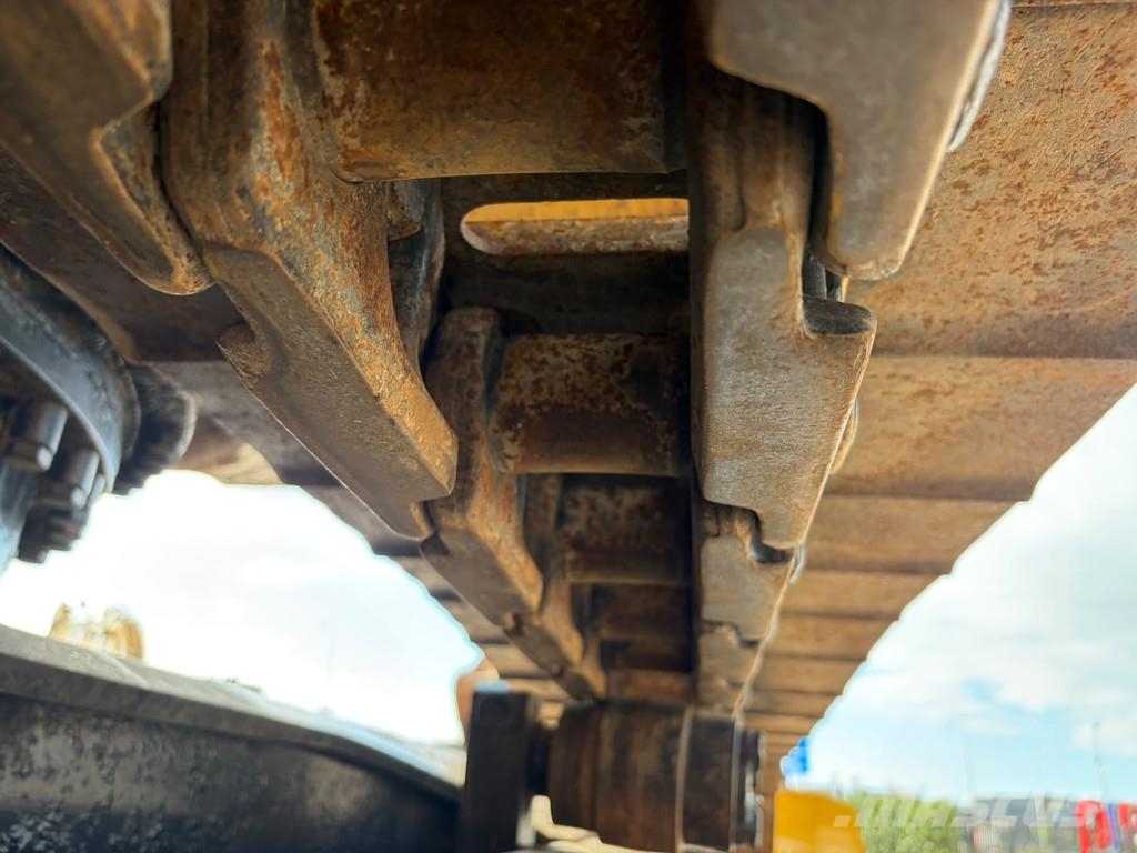 CAT 323FLN Bandgrävare