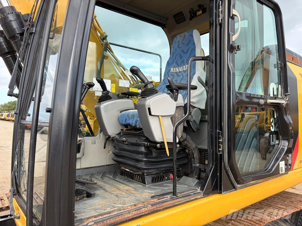 CAT 323FLN Bandgrävare