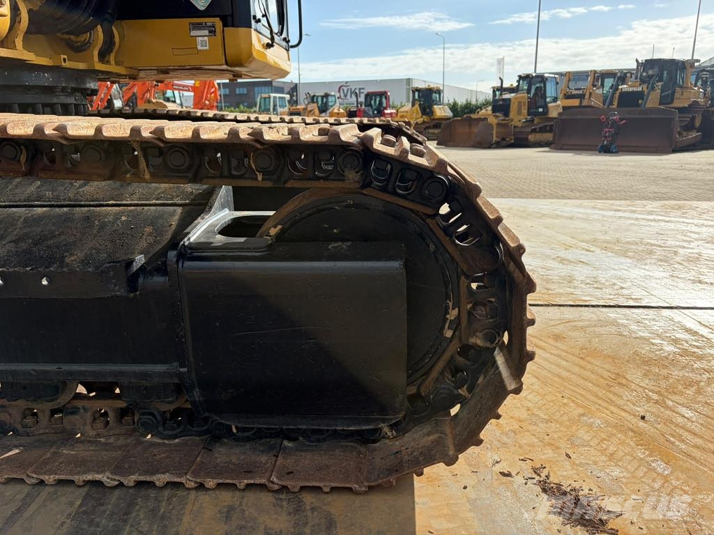 CAT 323FLN Bandgrävare