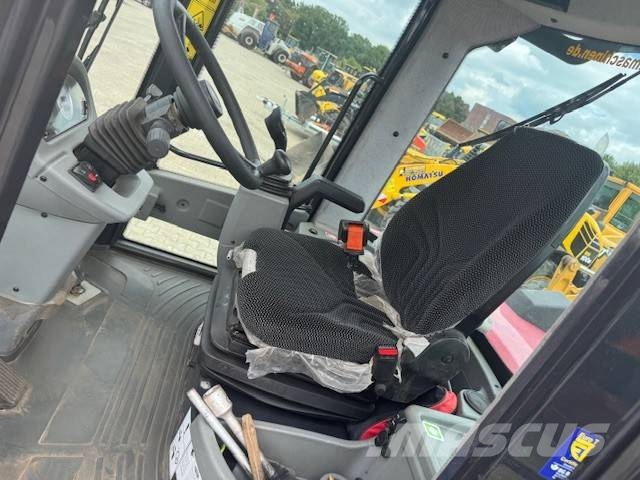 Yanmar V80-5 Cargadoras sobre ruedas