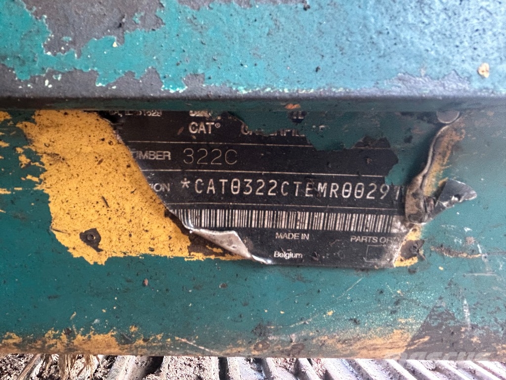 CAT 322 C LN 枝払い機