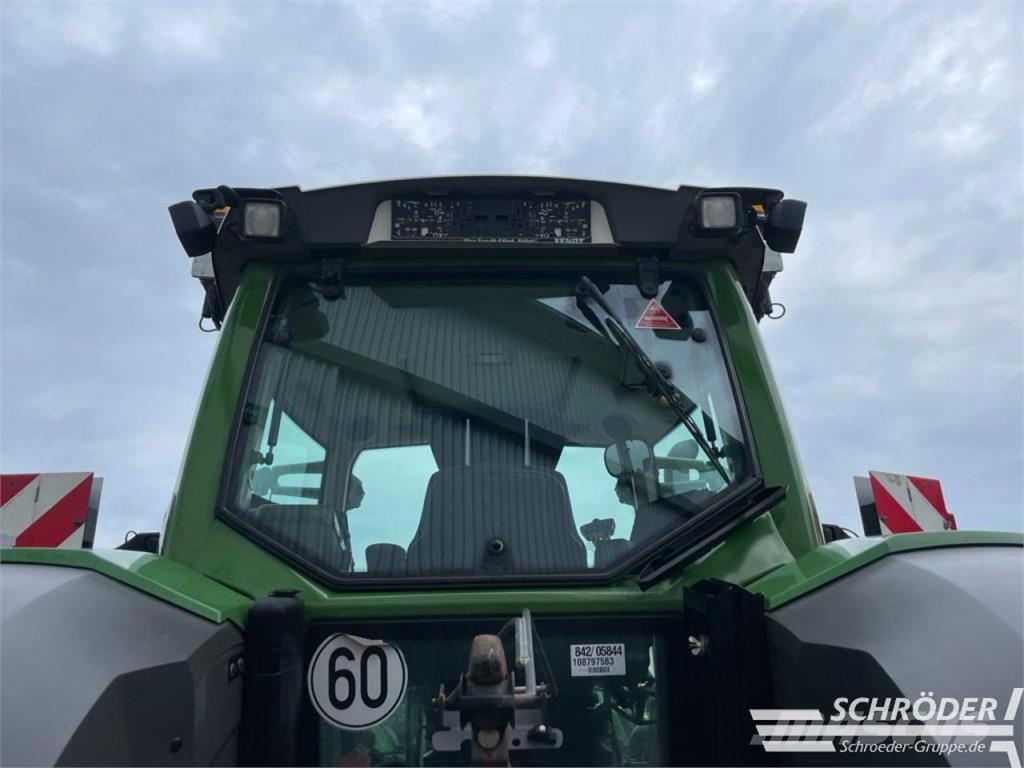 Fendt 828 VARIO S4 PROFI PLUS Traktoriai