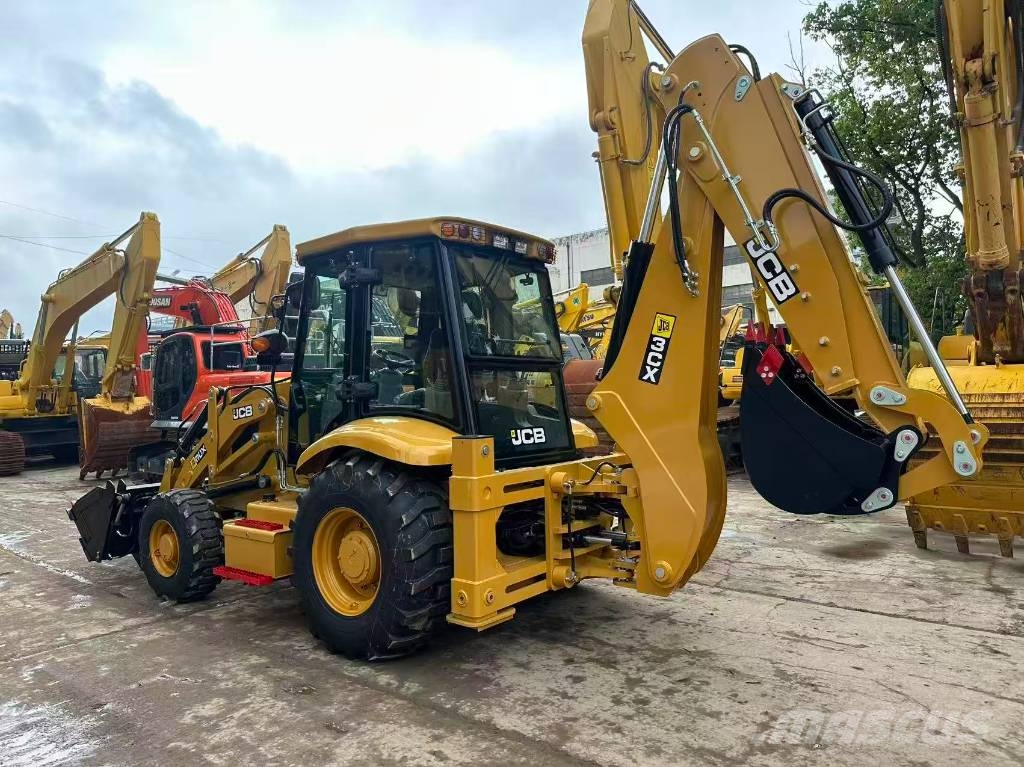 JCB 3CX Rýpadlo-nakladače