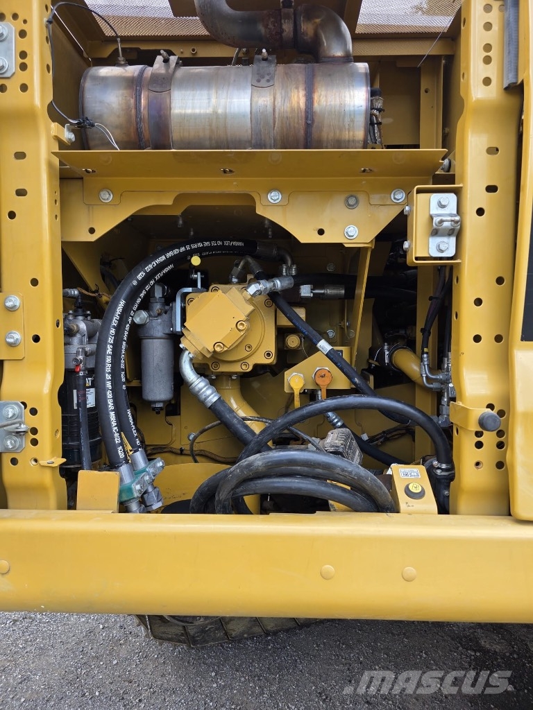 CAT 320 Bageri guseničari