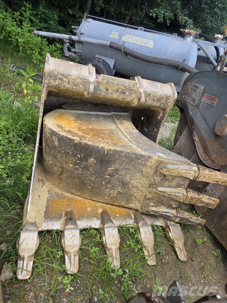 CAT 320 Bageri guseničari