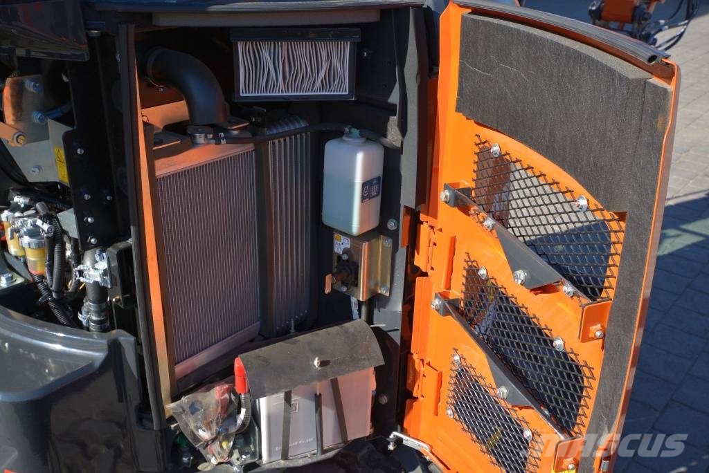 Hitachi ZX 26 U-6 MTC Mini excavadoras < 7t