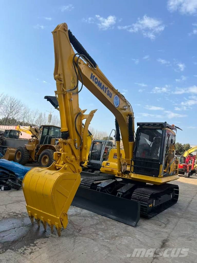 Komatsu PC 130-8 Paletli ekskavatörler