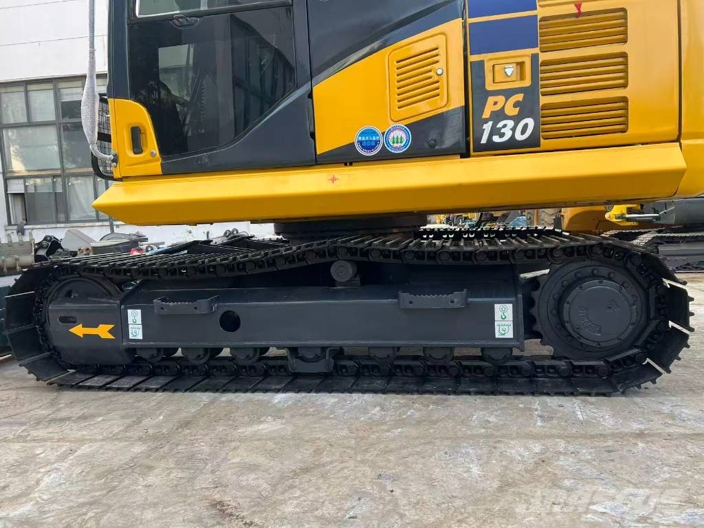 Komatsu PC 130-8 Paletli ekskavatörler