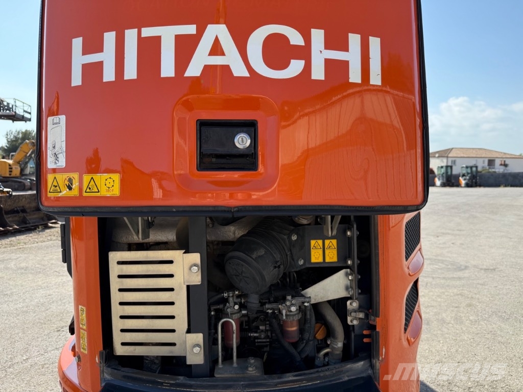 Hitachi ZX 26 U-5 Mini pelle < 7t