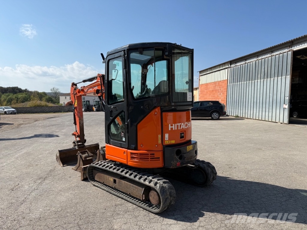 Hitachi ZX 26 U-5 Mini pelle < 7t