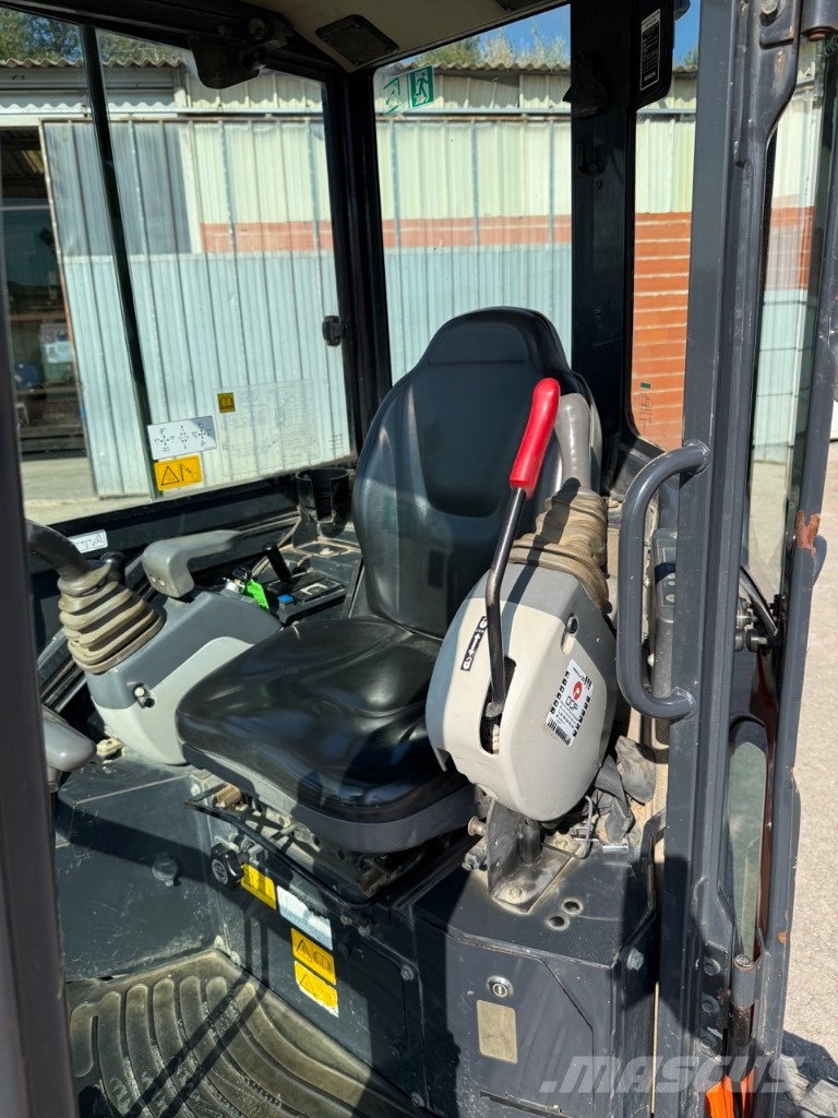 Hitachi ZX 26 U-5 Mini pelle < 7t
