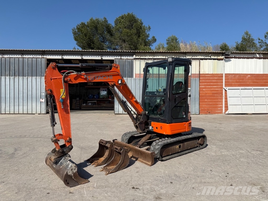 Hitachi ZX 26 U-5 Mini pelle < 7t