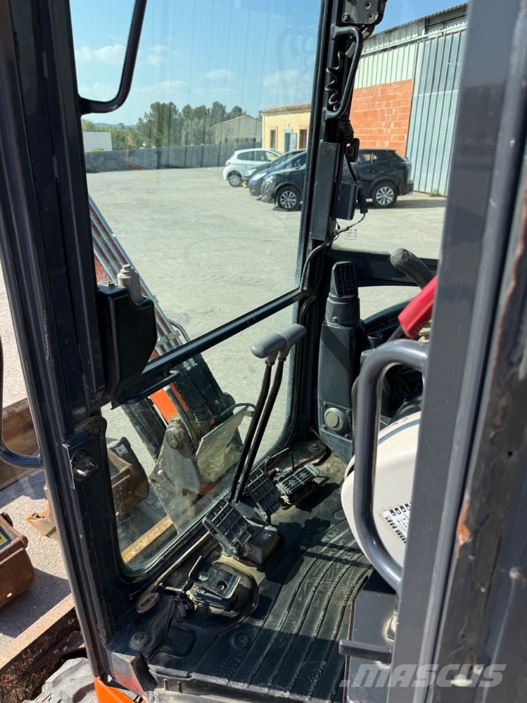 Hitachi ZX 26 U-5 Mini pelle < 7t