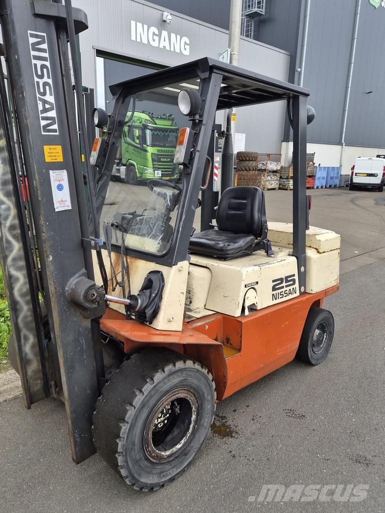 Nissan FJ02A25U Dīzeļa autoiekrāvēji