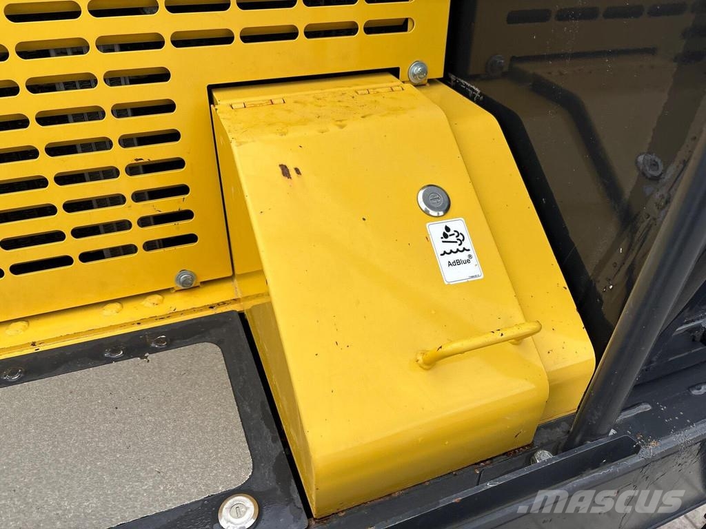 Yanmar C50R-5A TV Vikšrinė savivartė technika