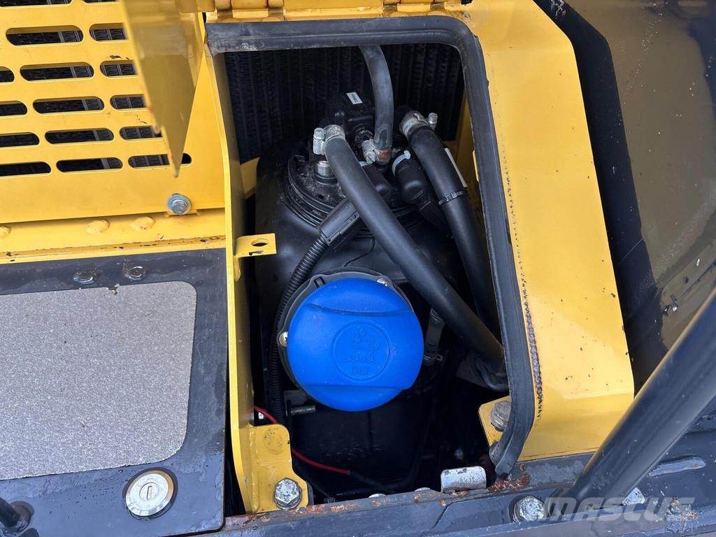 Yanmar C50R-5A TV Vikšrinė savivartė technika